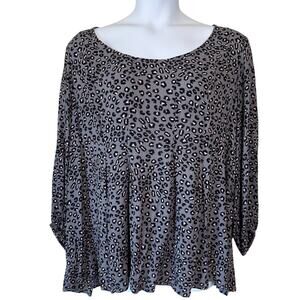Torrid Top Blouse Sz 2 Black Pink Leopard Print Rayon Long Sleeve Modern Casual